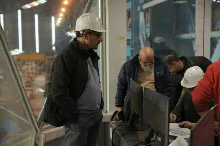 تست گرم خط نورد شرکت خیام سپهر فولاد نیشابور